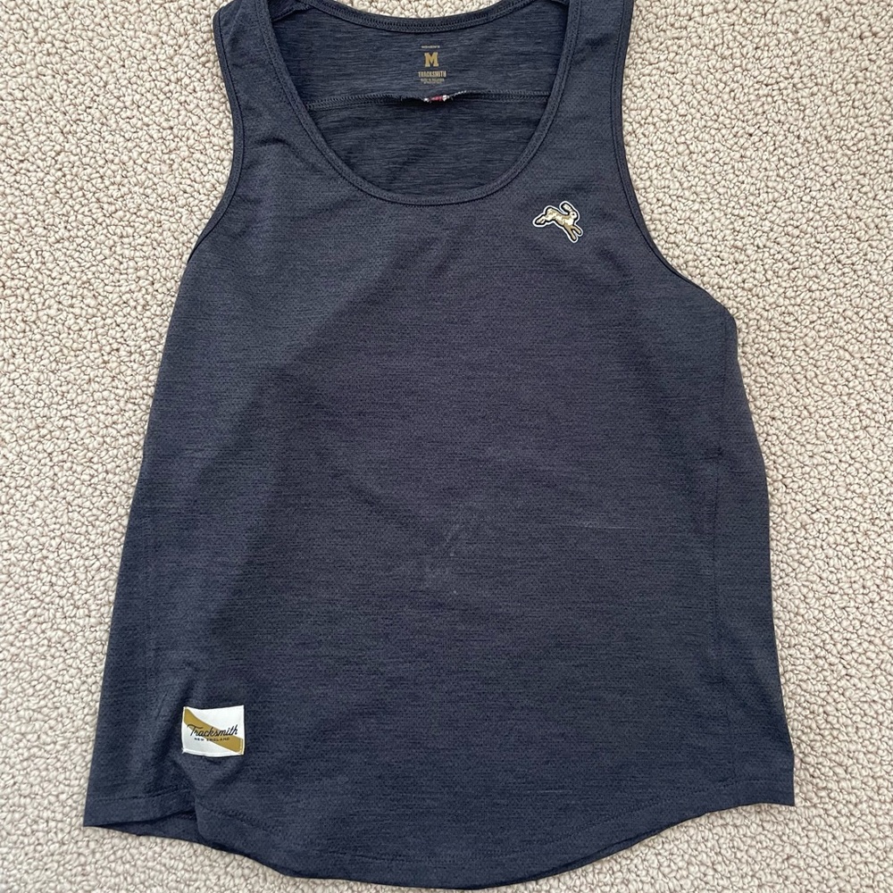 Tracksmith session tank - size M